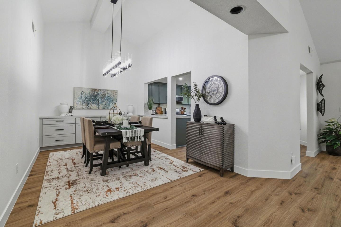 Detail Gallery Image 4 of 46 For 3128 Lake Trasimeno Dr, San Jose,  CA 95135 - 2 Beds | 2 Baths