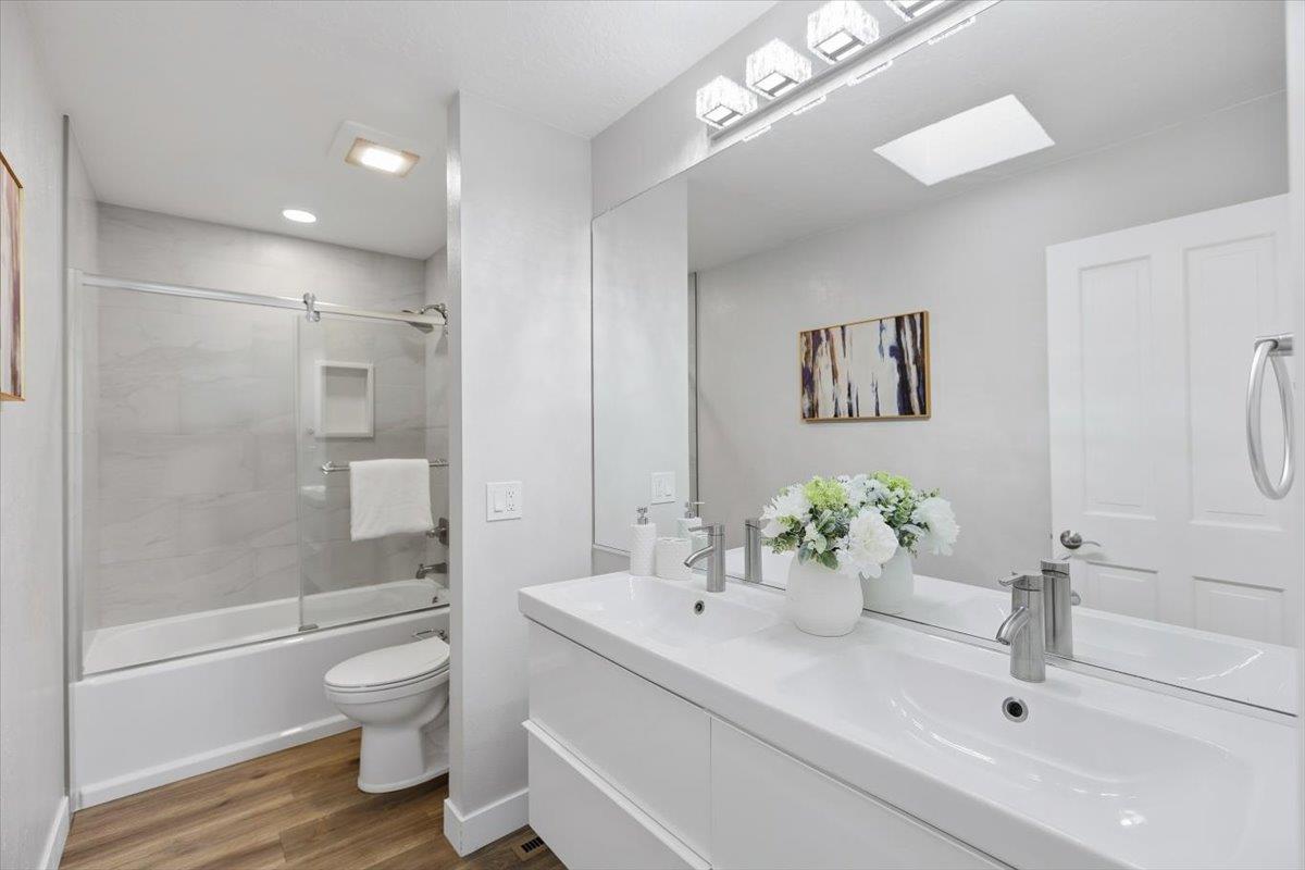 Detail Gallery Image 16 of 41 For 218 Altura Vis, Los Gatos,  CA 95032 - 3 Beds | 2 Baths