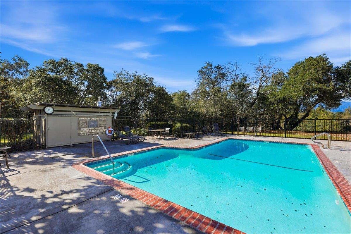 Detail Gallery Image 25 of 41 For 218 Altura Vis, Los Gatos,  CA 95032 - 3 Beds | 2 Baths