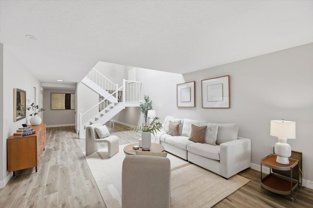 Detail Gallery Image 4 of 41 For 218 Altura Vis, Los Gatos,  CA 95032 - 3 Beds | 2 Baths