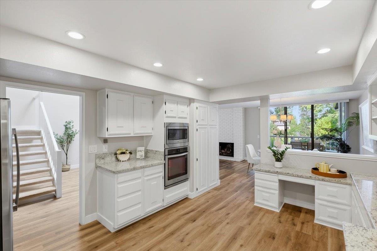 Detail Gallery Image 9 of 41 For 218 Altura Vis, Los Gatos,  CA 95032 - 3 Beds | 2 Baths