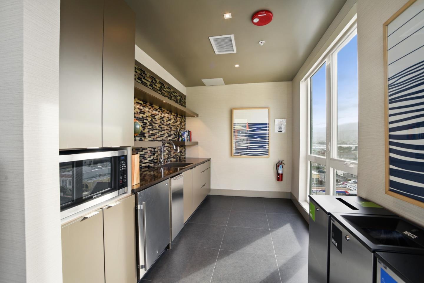 Detail Gallery Image 11 of 16 For 200 Linden Ave #811,  South San Francisco,  CA 94080 - 2 Beds | 2 Baths