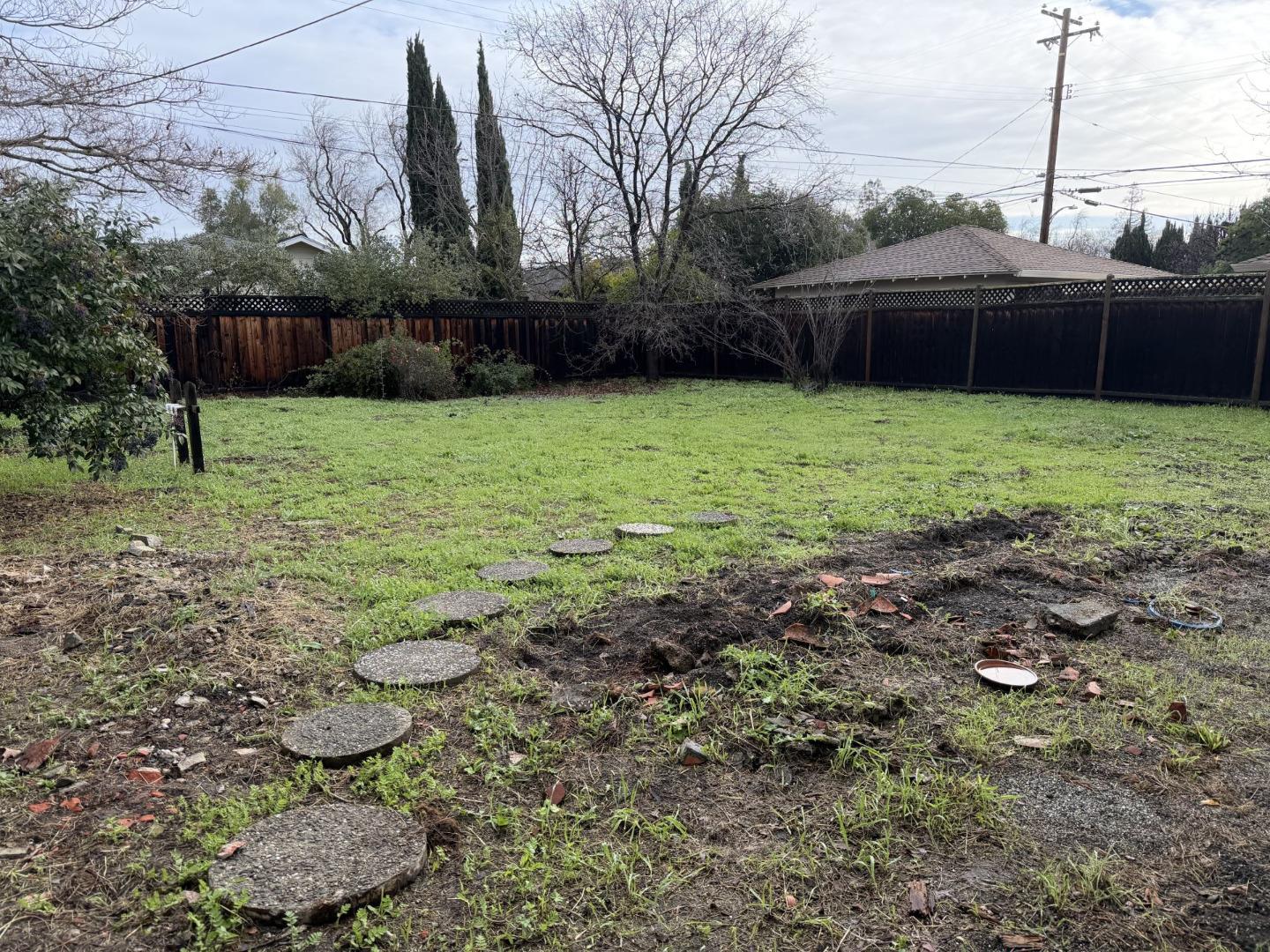 Detail Gallery Image 2 of 4 For 2971 Bryant St, Palo Alto,  CA 94306 - 3 Beds | 1 Baths