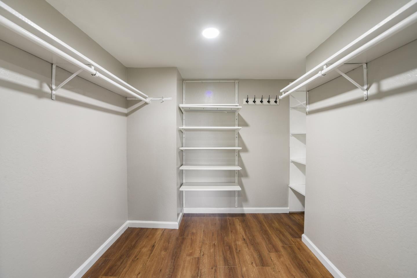 Detail Gallery Image 6 of 20 For 2332 D St, Hayward,  CA 94541 - 2 Beds | 1/1 Baths