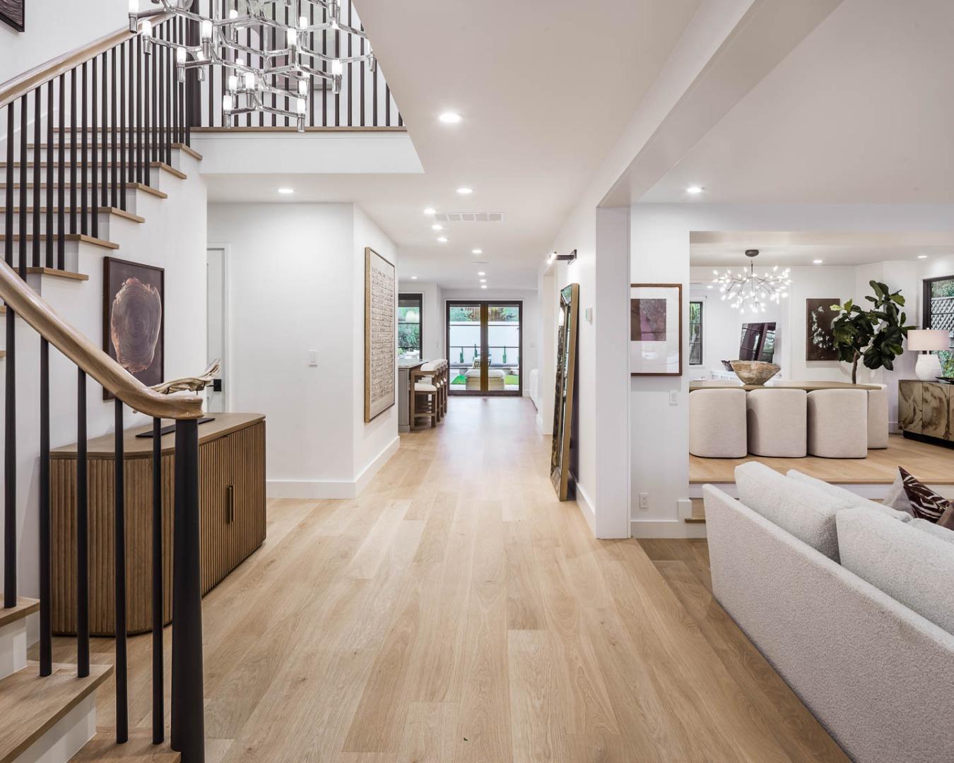 Detail Gallery Image 13 of 26 For 161 Lowell Ave, Palo Alto,  CA 94301 - 5 Beds | 4/1 Baths