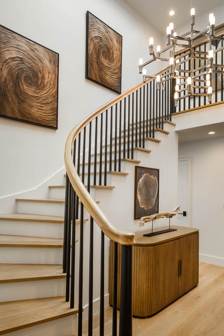 Detail Gallery Image 14 of 26 For 161 Lowell Ave, Palo Alto,  CA 94301 - 5 Beds | 4/1 Baths