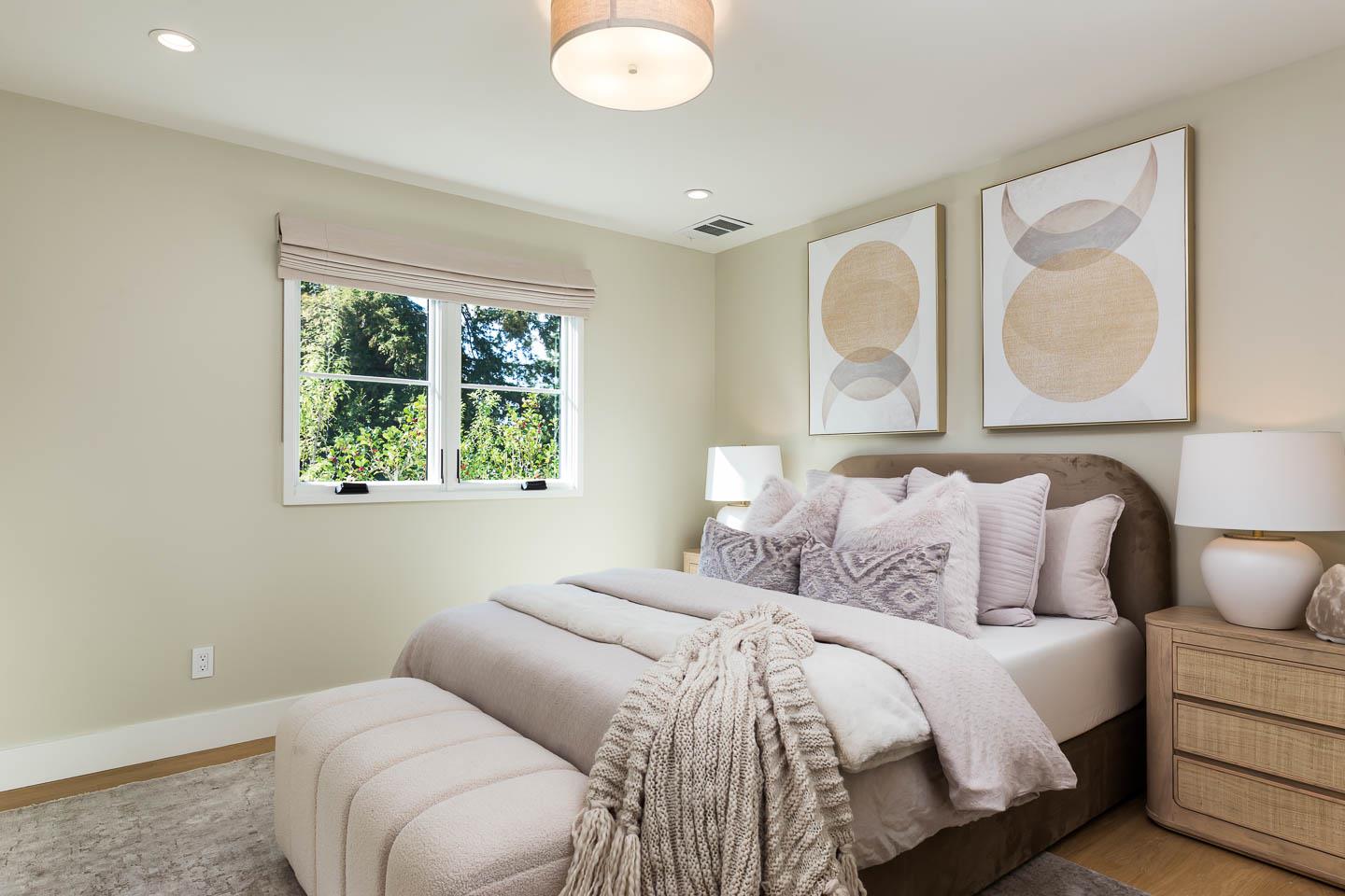 Detail Gallery Image 19 of 26 For 161 Lowell Ave, Palo Alto,  CA 94301 - 5 Beds | 4/1 Baths