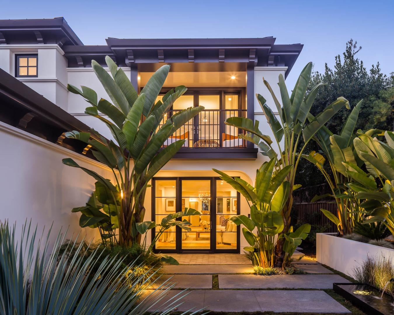 Detail Gallery Image 2 of 26 For 161 Lowell Ave, Palo Alto,  CA 94301 - 5 Beds | 4/1 Baths