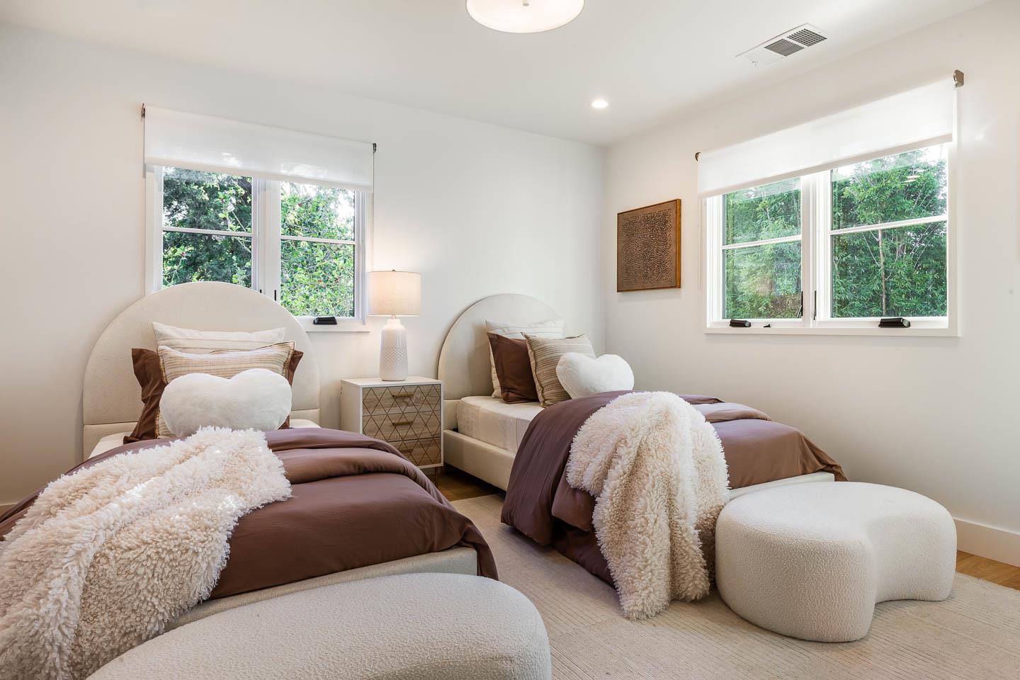 Detail Gallery Image 21 of 26 For 161 Lowell Ave, Palo Alto,  CA 94301 - 5 Beds | 4/1 Baths