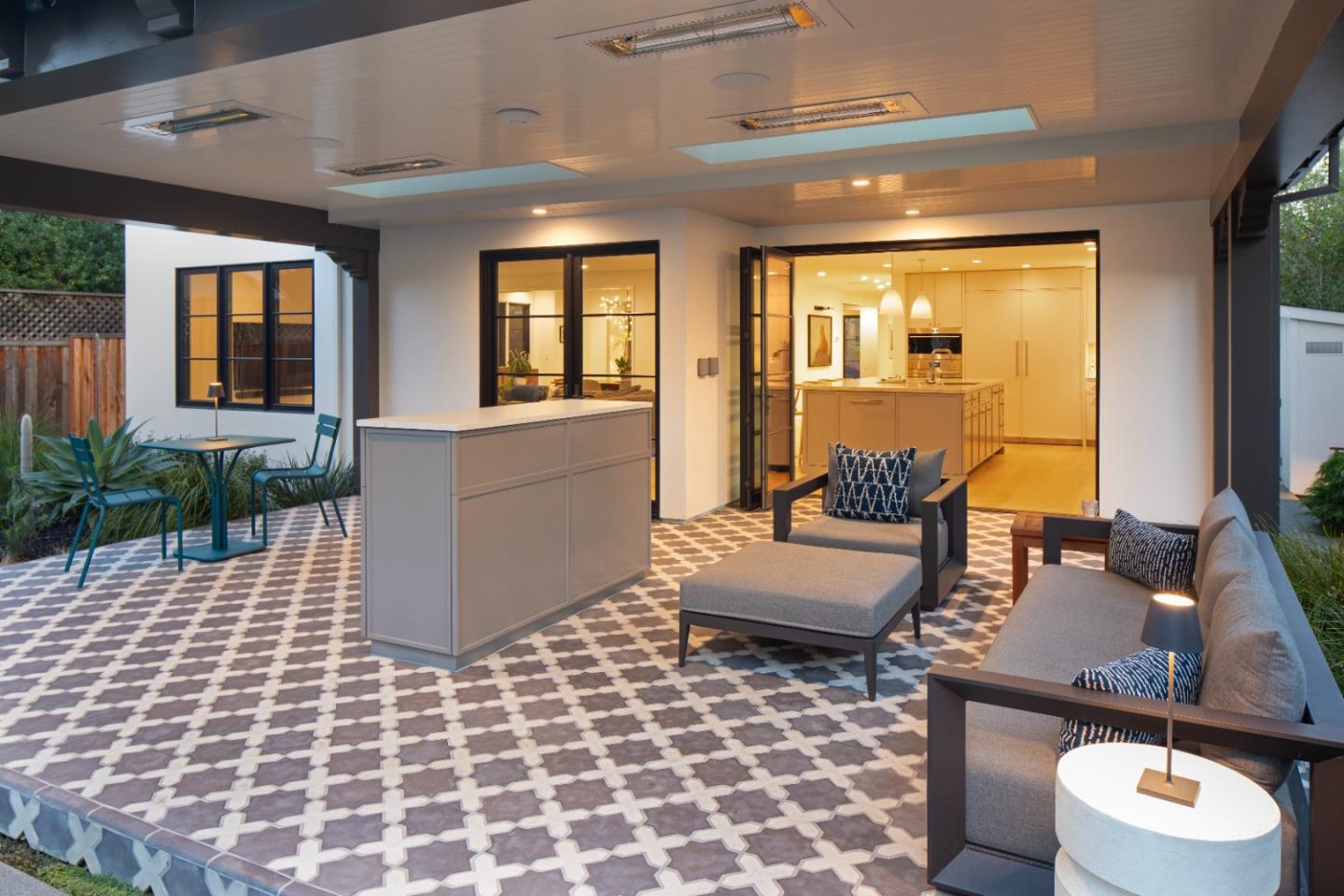 Detail Gallery Image 22 of 26 For 161 Lowell Ave, Palo Alto,  CA 94301 - 5 Beds | 4/1 Baths