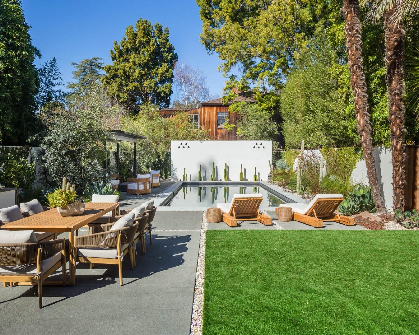 Detail Gallery Image 23 of 26 For 161 Lowell Ave, Palo Alto,  CA 94301 - 5 Beds | 4/1 Baths