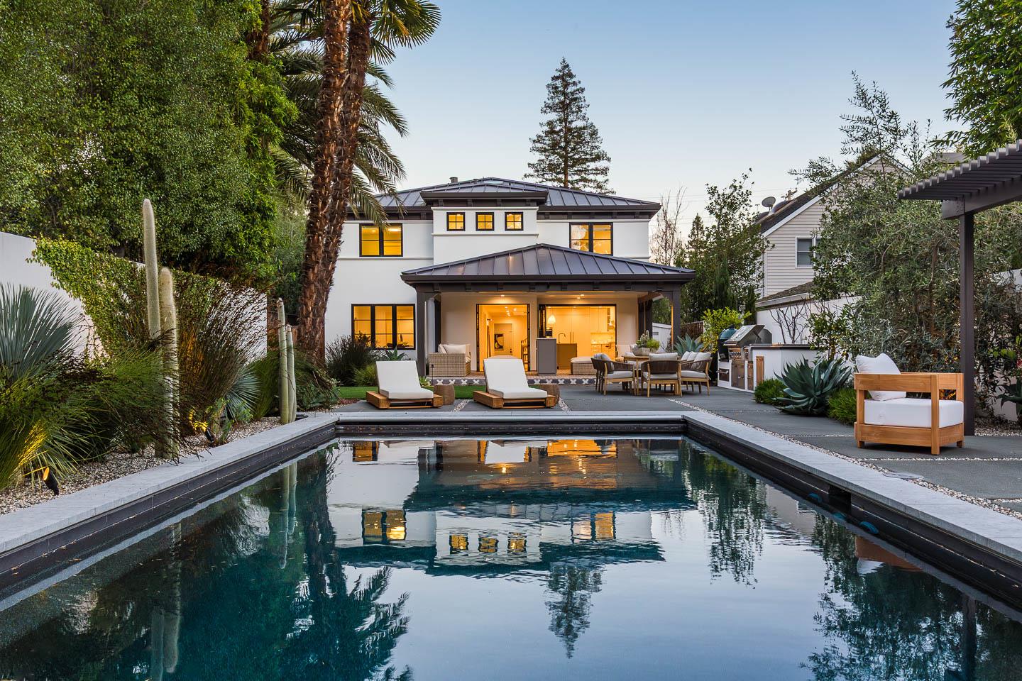 Detail Gallery Image 26 of 26 For 161 Lowell Ave, Palo Alto,  CA 94301 - 5 Beds | 4/1 Baths