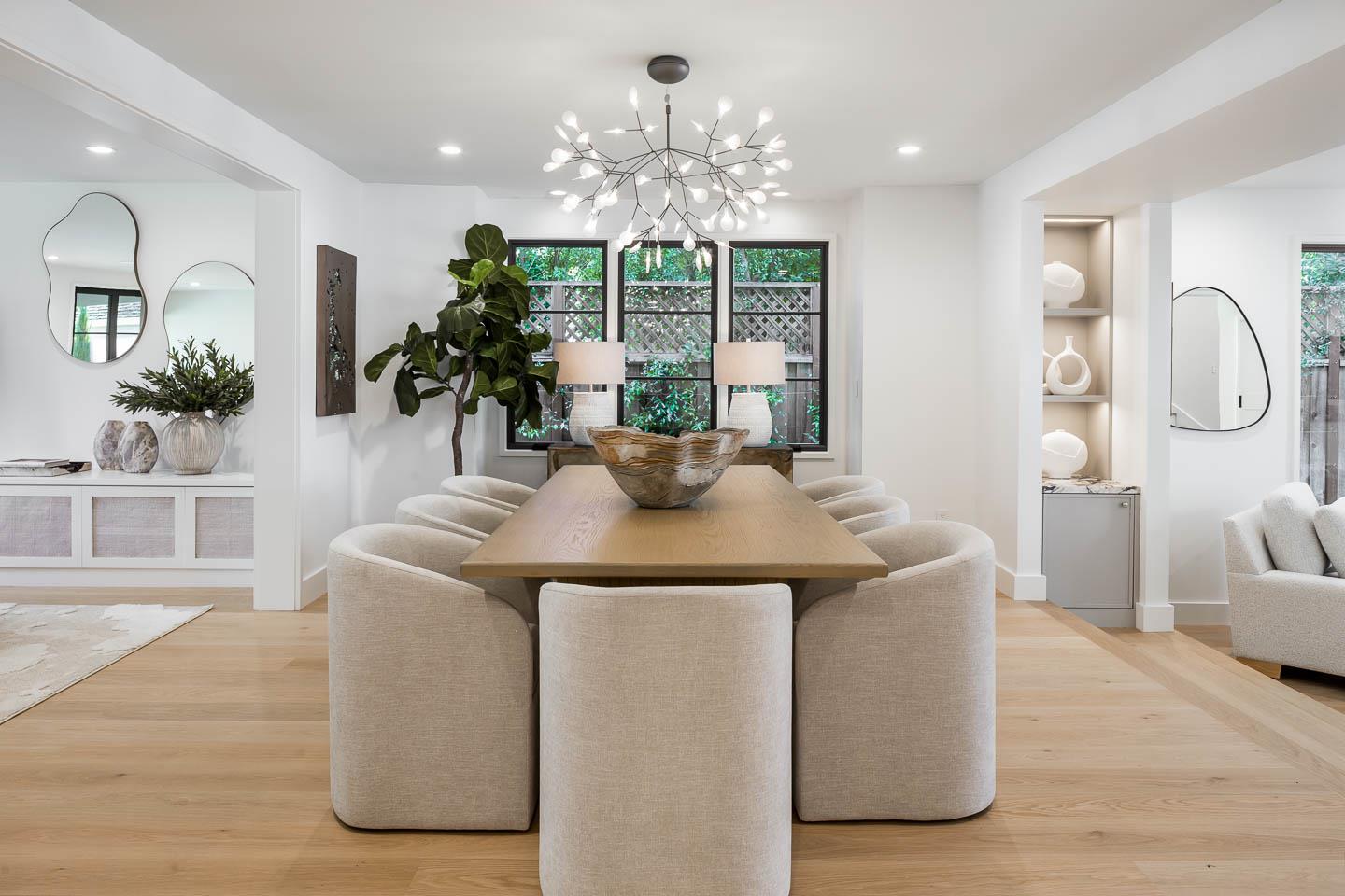 Detail Gallery Image 8 of 26 For 161 Lowell Ave, Palo Alto,  CA 94301 - 5 Beds | 4/1 Baths