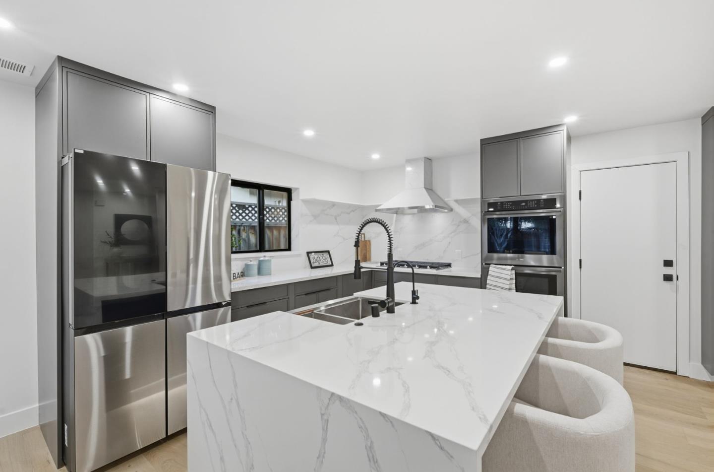 Detail Gallery Image 6 of 45 For 778 Rockwood Dr, San Jose,  CA 95129 - 4 Beds | 3 Baths