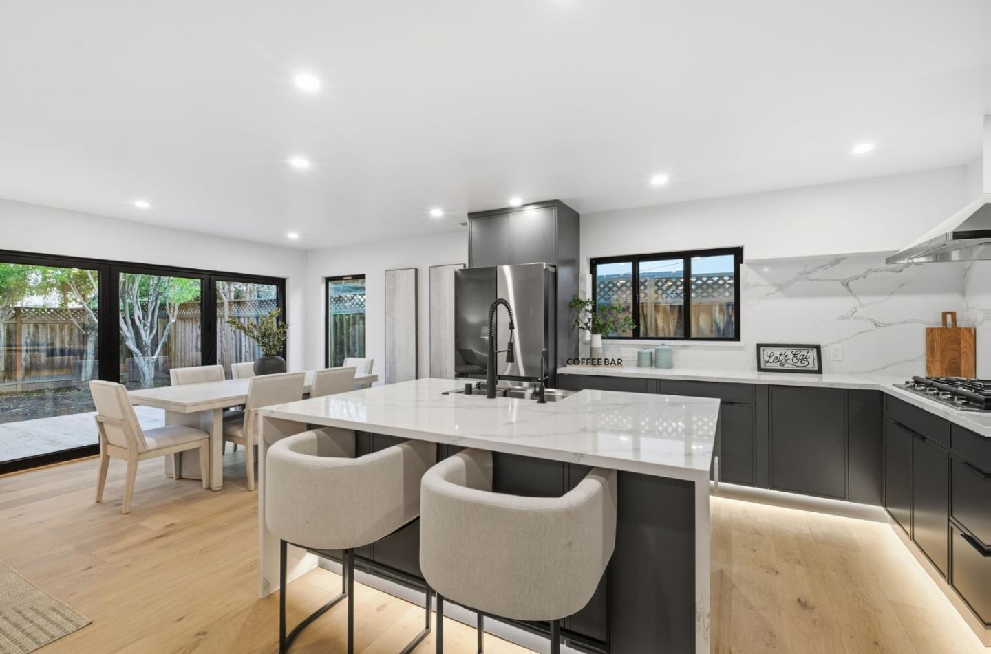 Detail Gallery Image 9 of 45 For 778 Rockwood Dr, San Jose,  CA 95129 - 4 Beds | 3 Baths