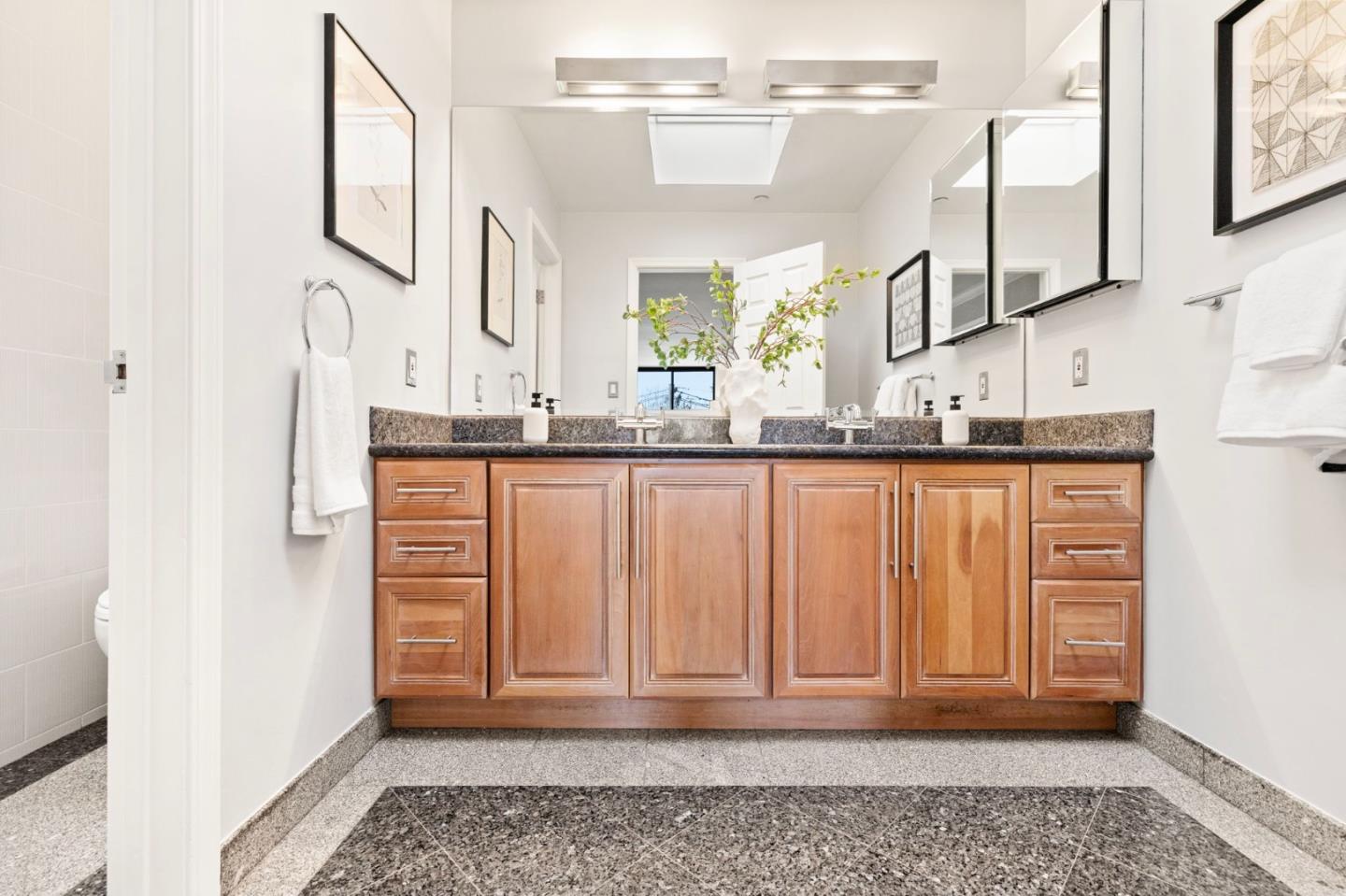 Detail Gallery Image 27 of 57 For 1500 Sherman Ave 3c,  Burlingame,  CA 94010 - 2 Beds | 2 Baths