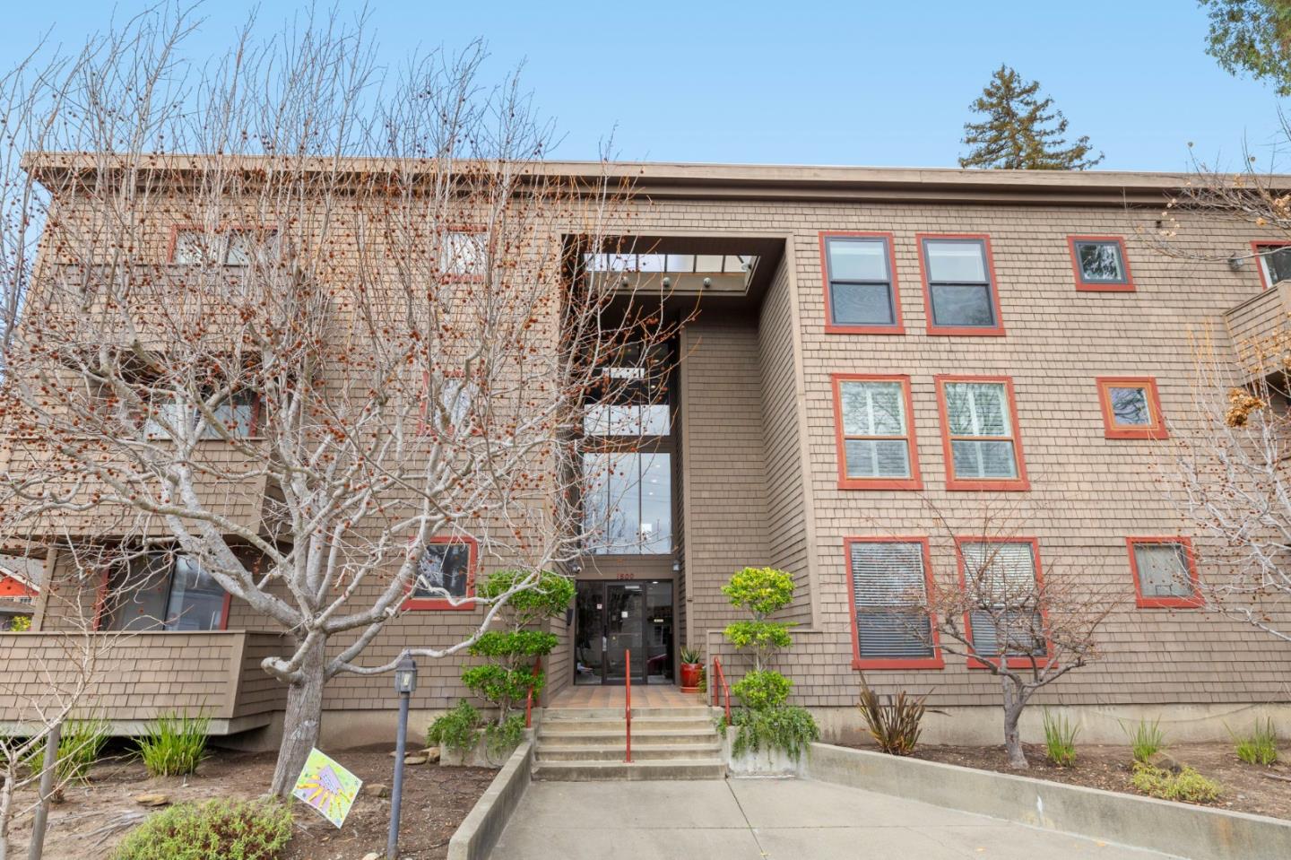 Detail Gallery Image 3 of 57 For 1500 Sherman Ave 3c,  Burlingame,  CA 94010 - 2 Beds | 2 Baths