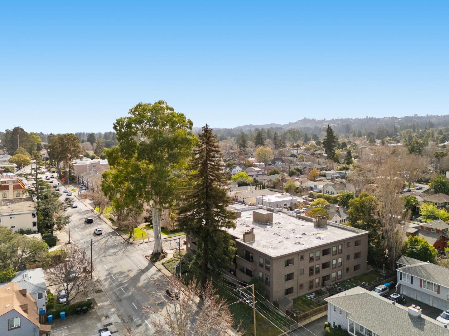 Detail Gallery Image 39 of 57 For 1500 Sherman Ave 3c,  Burlingame,  CA 94010 - 2 Beds | 2 Baths