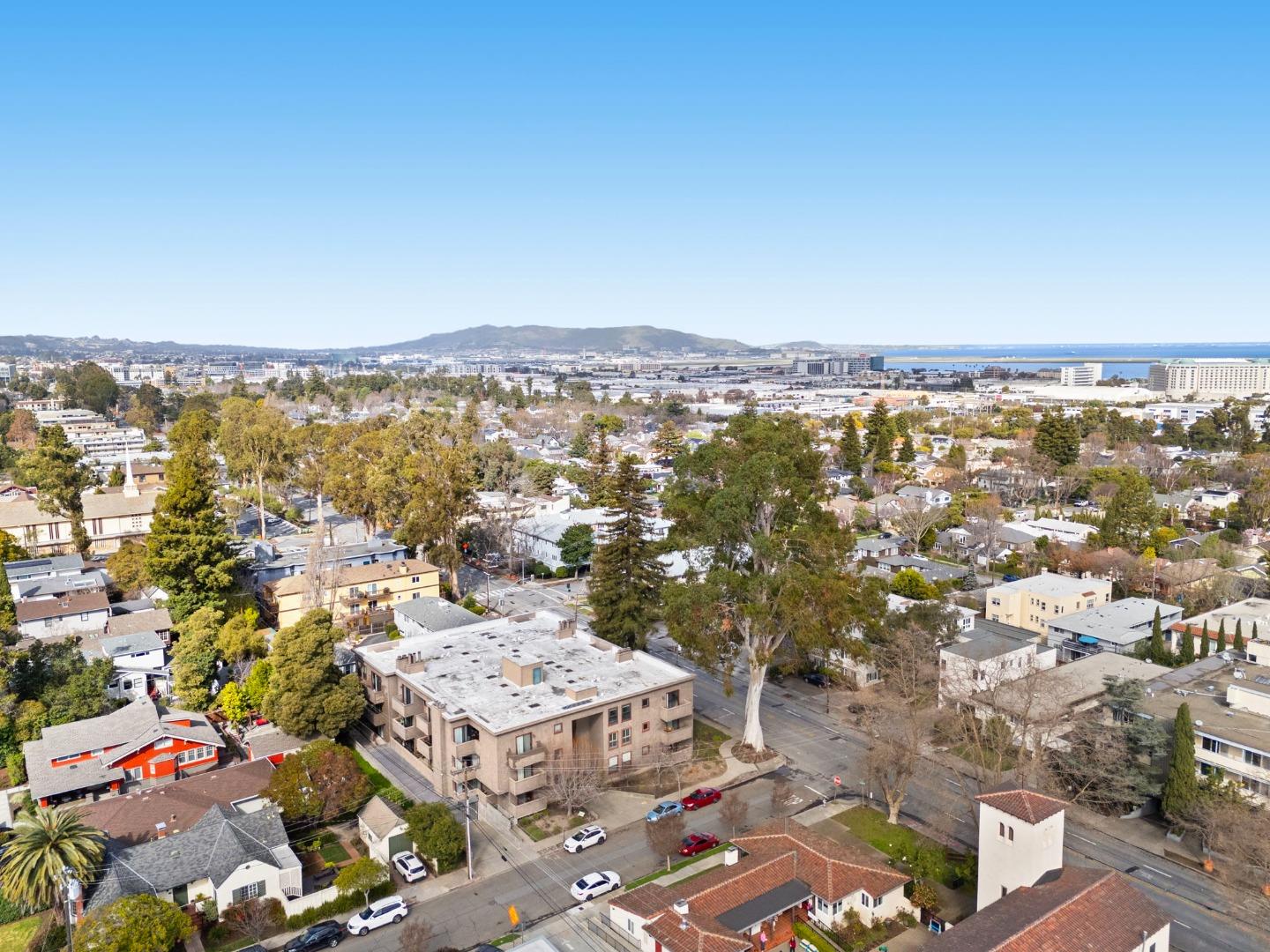 Detail Gallery Image 41 of 57 For 1500 Sherman Ave 3c,  Burlingame,  CA 94010 - 2 Beds | 2 Baths