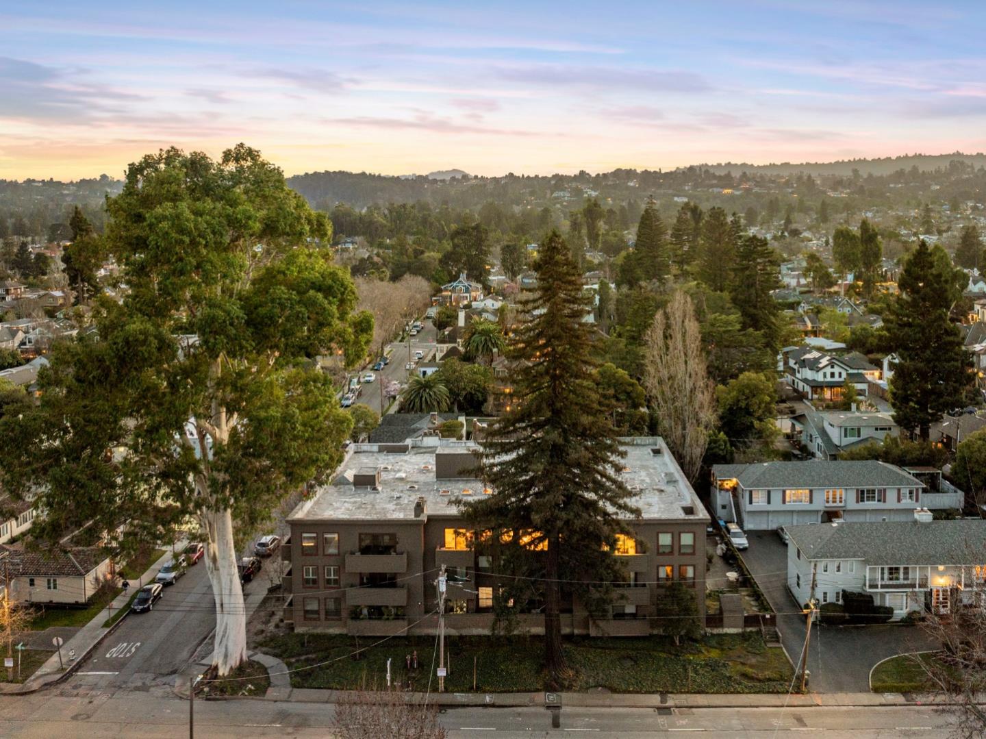 Detail Gallery Image 43 of 57 For 1500 Sherman Ave 3c,  Burlingame,  CA 94010 - 2 Beds | 2 Baths