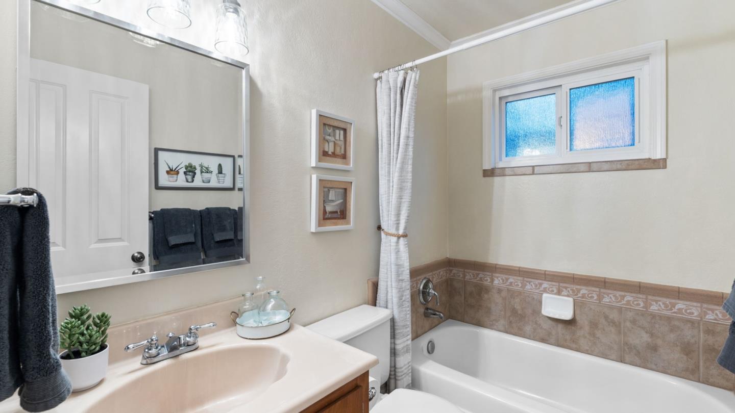 Detail Gallery Image 21 of 24 For 8062 Peppertree Rd, Dublin,  CA 94568 - 4 Beds | 2 Baths