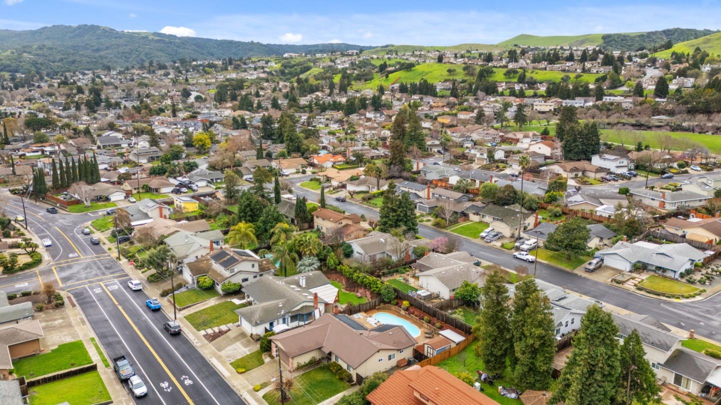 Detail Gallery Image 27 of 28 For 8062 Peppertree Rd, Dublin,  CA 94568 - 4 Beds | 2 Baths