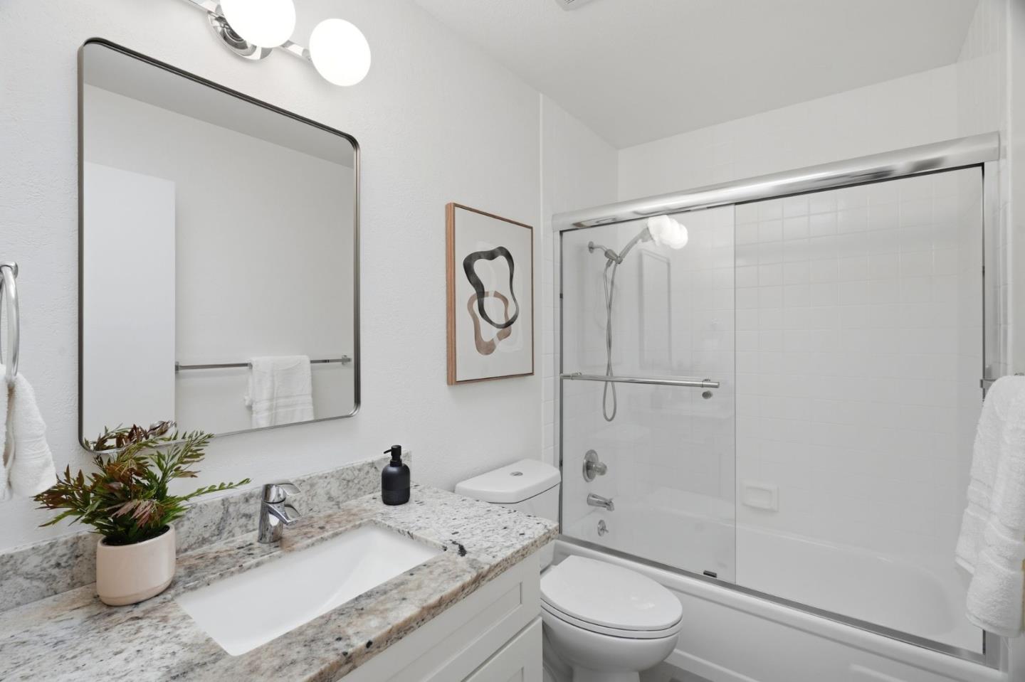 Detail Gallery Image 11 of 24 For 243 Sierra Vista Ave, Mountain View,  CA 94043 - 3 Beds | 2/1 Baths