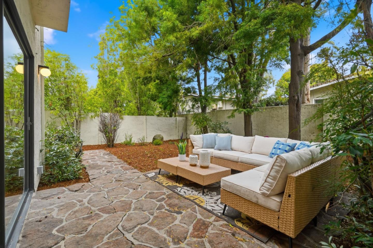 Detail Gallery Image 16 of 24 For 243 Sierra Vista Ave, Mountain View,  CA 94043 - 3 Beds | 2/1 Baths