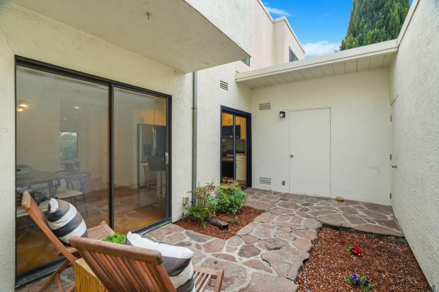 Detail Gallery Image 19 of 24 For 243 Sierra Vista Ave, Mountain View,  CA 94043 - 3 Beds | 2/1 Baths