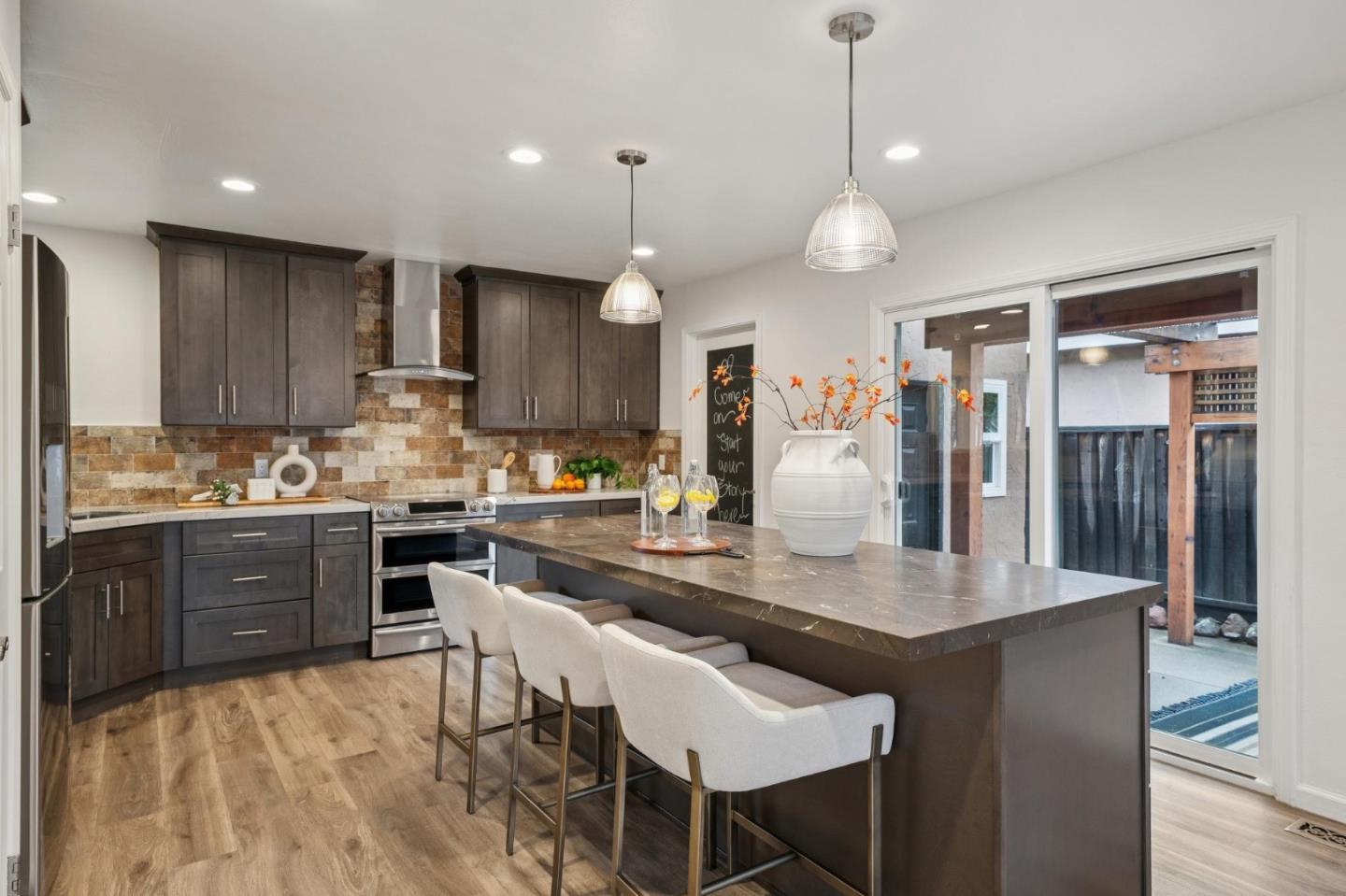 Detail Gallery Image 14 of 44 For 2083 Barrett Ave, San Jose,  CA 95124 - 4 Beds | 2 Baths