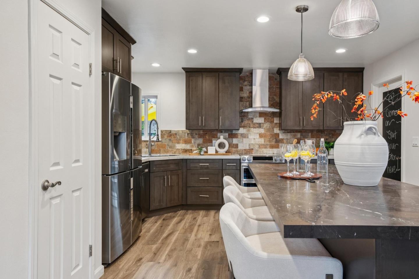 Detail Gallery Image 15 of 44 For 2083 Barrett Ave, San Jose,  CA 95124 - 4 Beds | 2 Baths