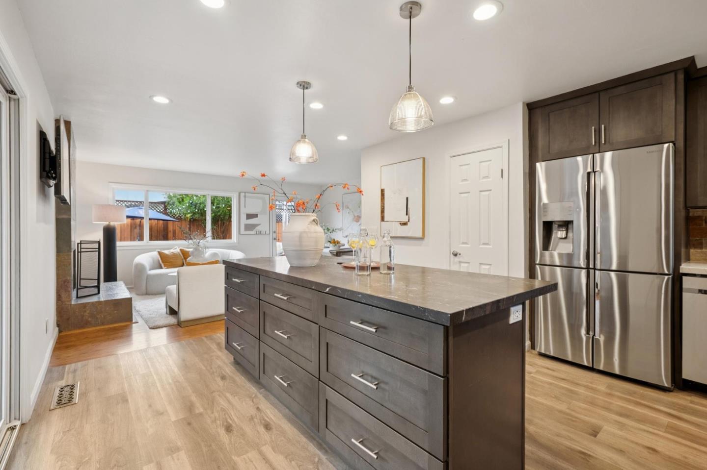 Detail Gallery Image 16 of 44 For 2083 Barrett Ave, San Jose,  CA 95124 - 4 Beds | 2 Baths