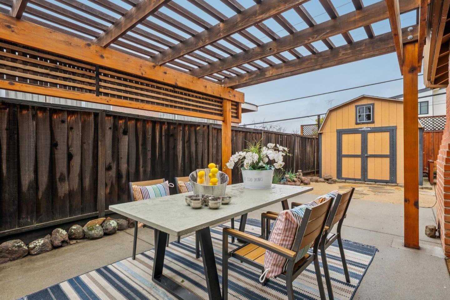 Detail Gallery Image 26 of 44 For 2083 Barrett Ave, San Jose,  CA 95124 - 4 Beds | 2 Baths