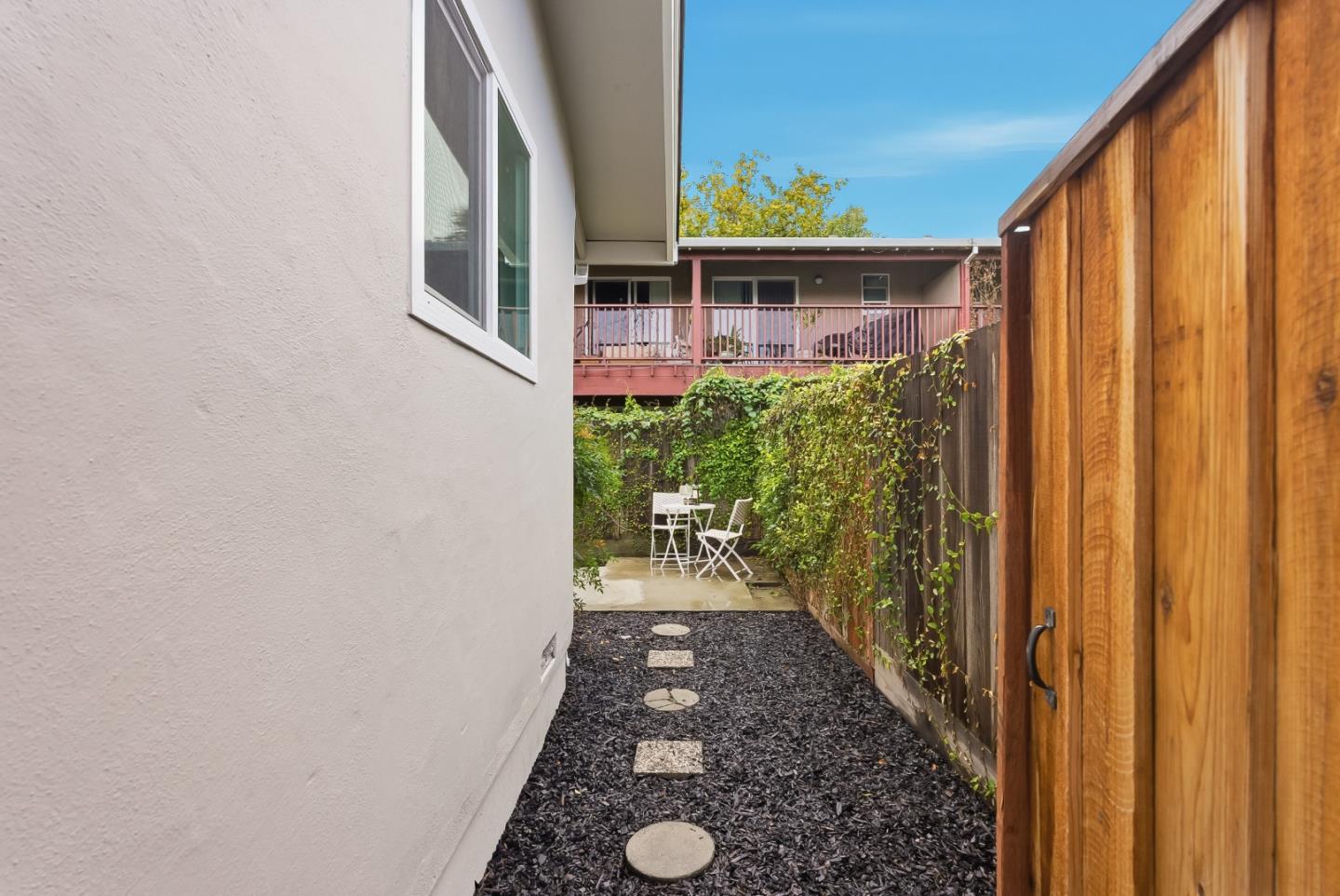 Detail Gallery Image 22 of 43 For 446 - 448 Waddington Ave, Sunnyvale,  CA 94085 - – Beds | – Baths