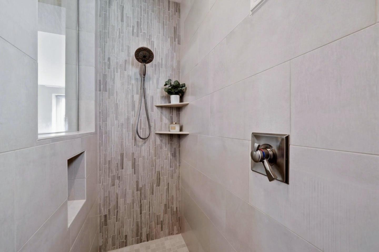 Detail Gallery Image 24 of 40 For 150 Hack Ross Ave, San Mateo,  CA 94403 - 4 Beds | 4 Baths