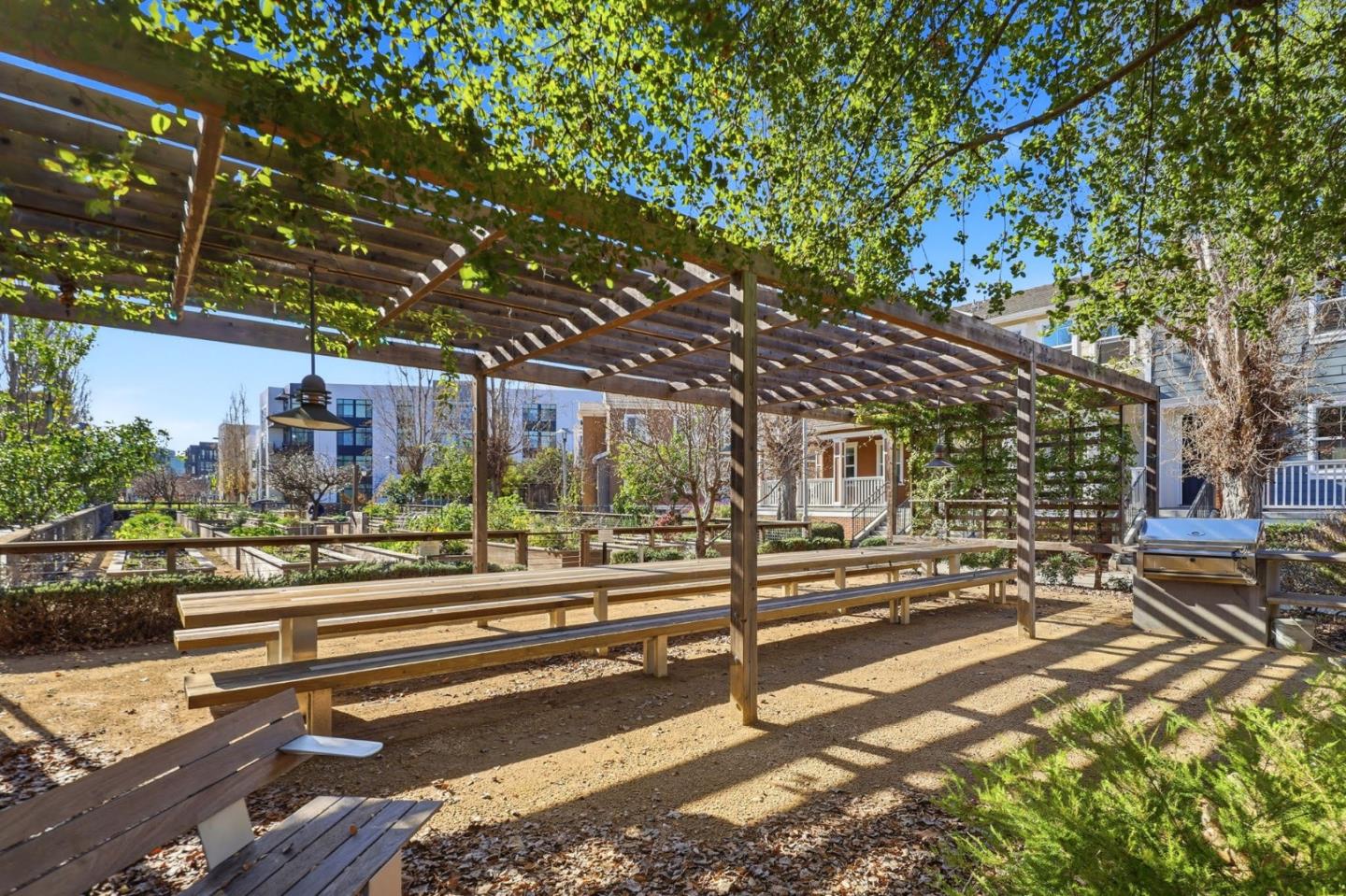 Detail Gallery Image 39 of 40 For 150 Hack Ross Ave, San Mateo,  CA 94403 - 4 Beds | 4 Baths