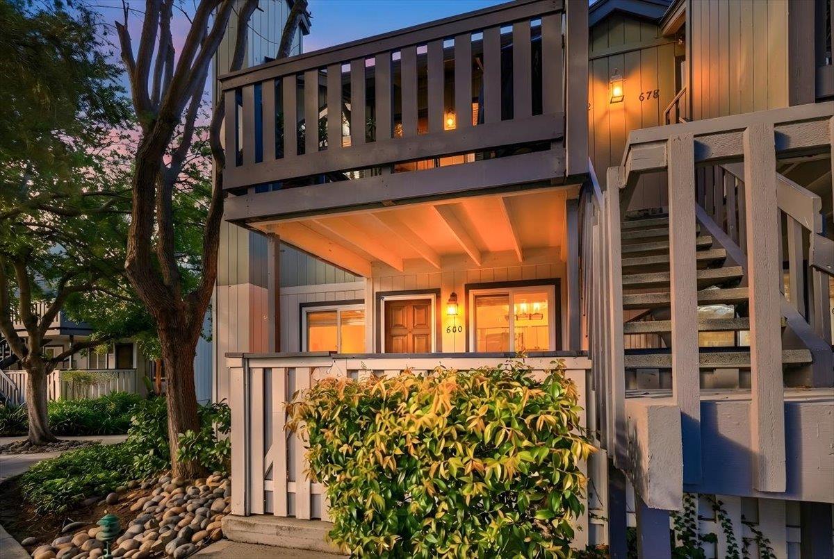 Detail Gallery Image 16 of 22 For 680 Blackford Ct, San Jose,  CA 95117 - 2 Beds | 2 Baths