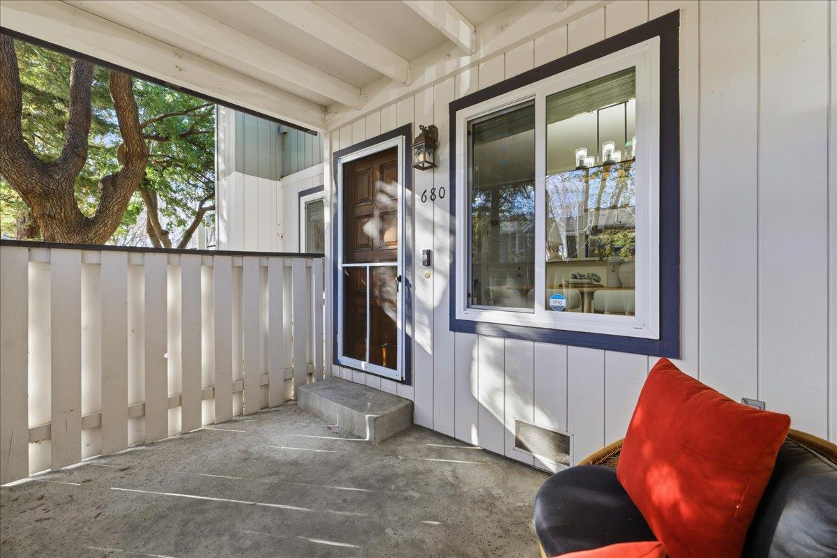 Detail Gallery Image 18 of 22 For 680 Blackford Ct, San Jose,  CA 95117 - 2 Beds | 2 Baths