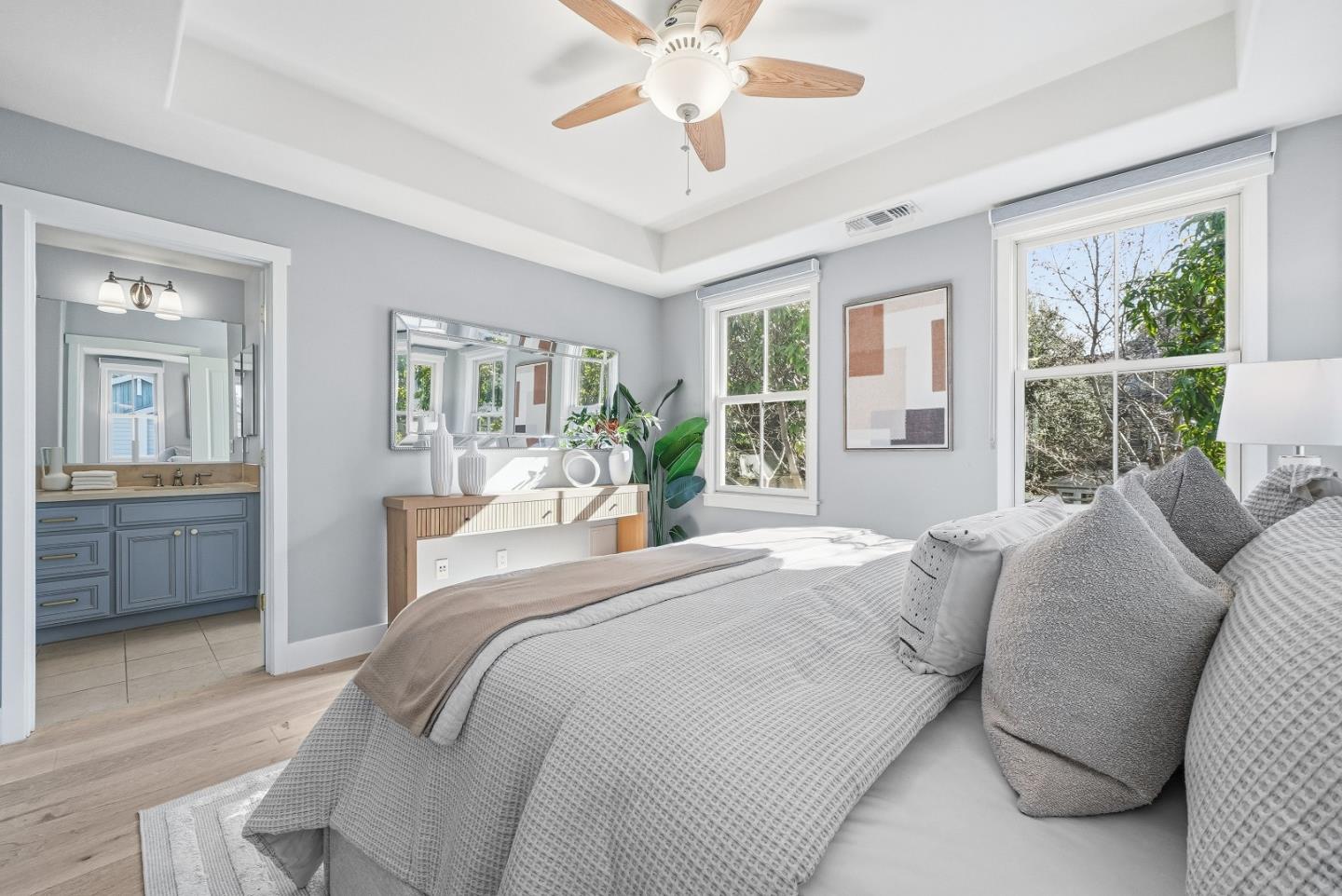 Detail Gallery Image 13 of 31 For 156 Morandi Ln, Menlo Park,  CA 94025 - 4 Beds | 3/1 Baths