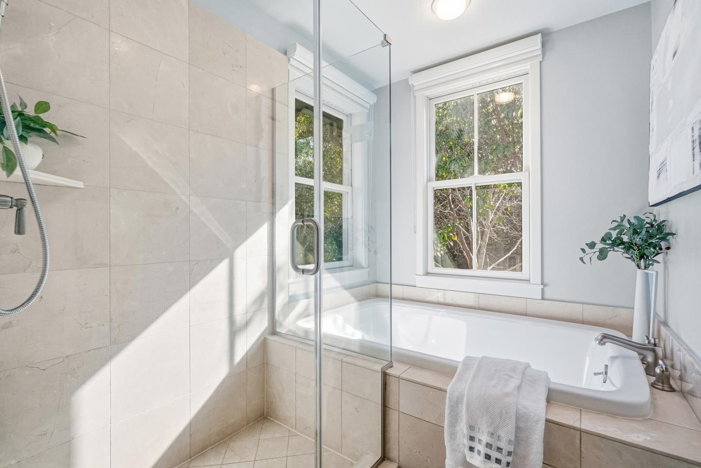 Detail Gallery Image 16 of 31 For 156 Morandi Ln, Menlo Park,  CA 94025 - 4 Beds | 3/1 Baths