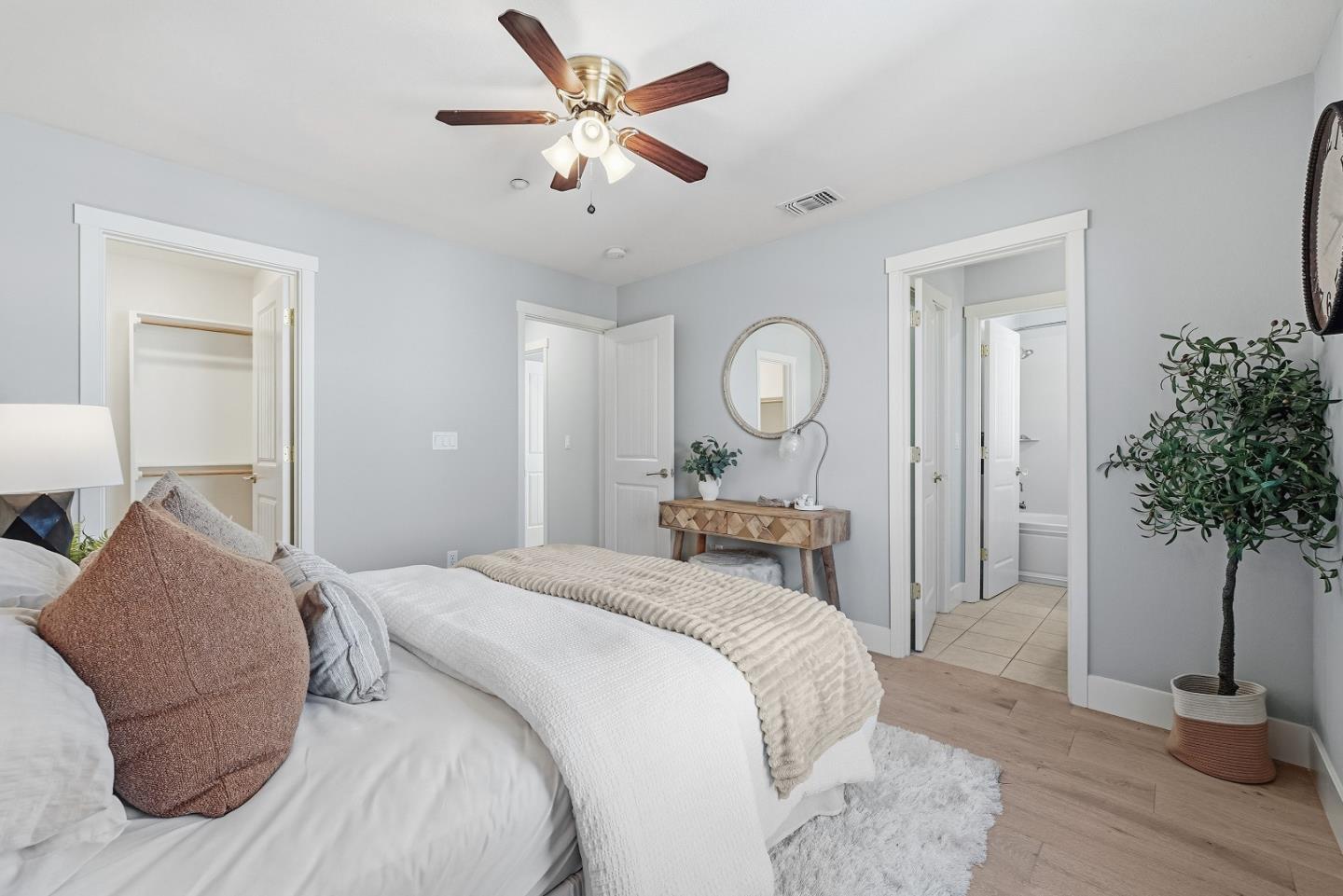 Detail Gallery Image 23 of 31 For 156 Morandi Ln, Menlo Park,  CA 94025 - 4 Beds | 3/1 Baths