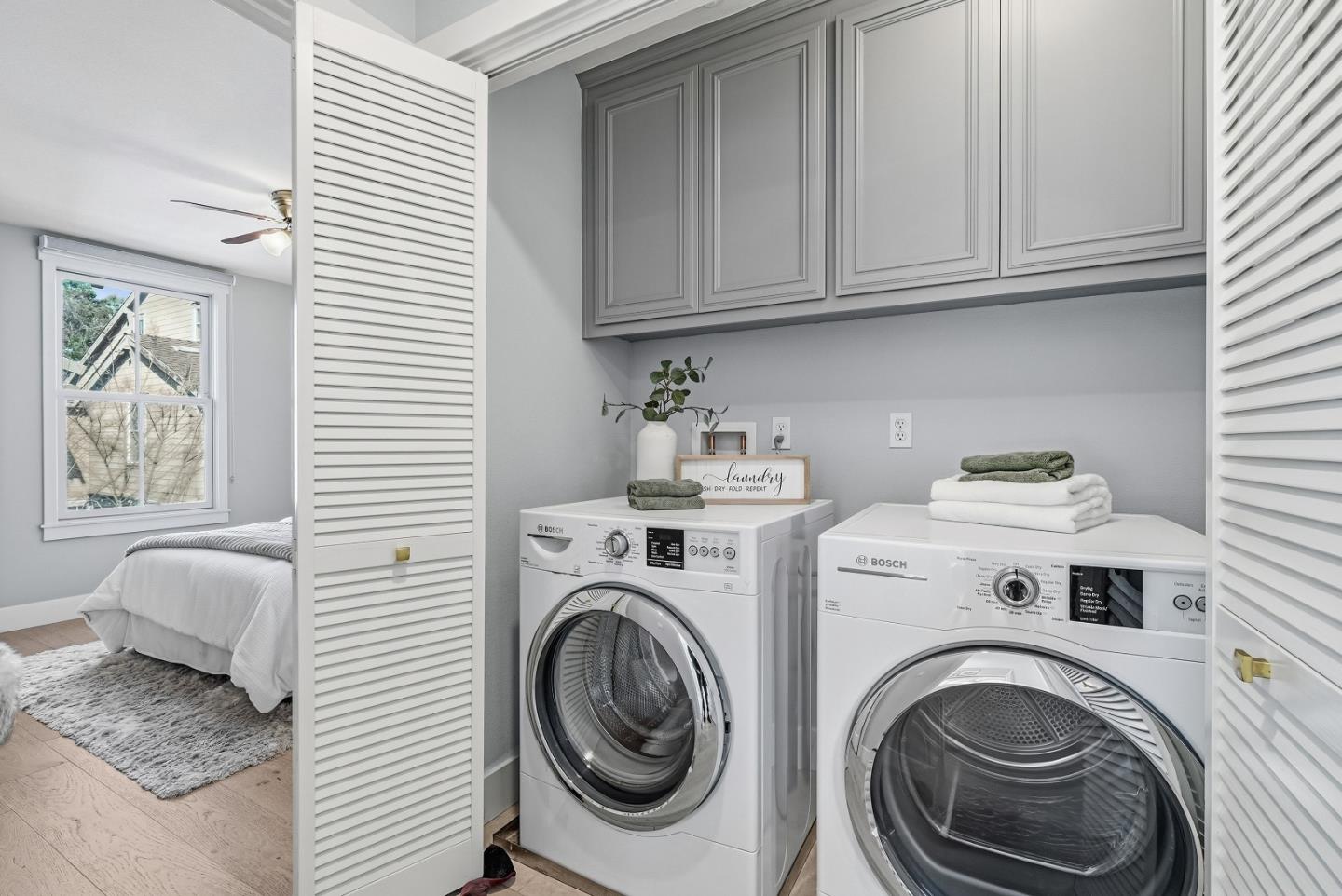 Detail Gallery Image 24 of 31 For 156 Morandi Ln, Menlo Park,  CA 94025 - 4 Beds | 3/1 Baths