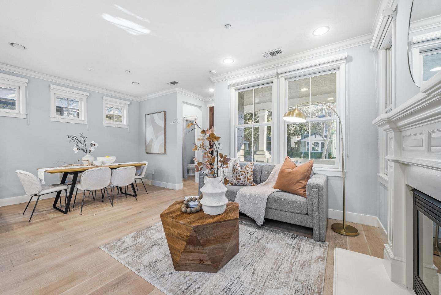 Detail Gallery Image 6 of 31 For 156 Morandi Ln, Menlo Park,  CA 94025 - 4 Beds | 3/1 Baths