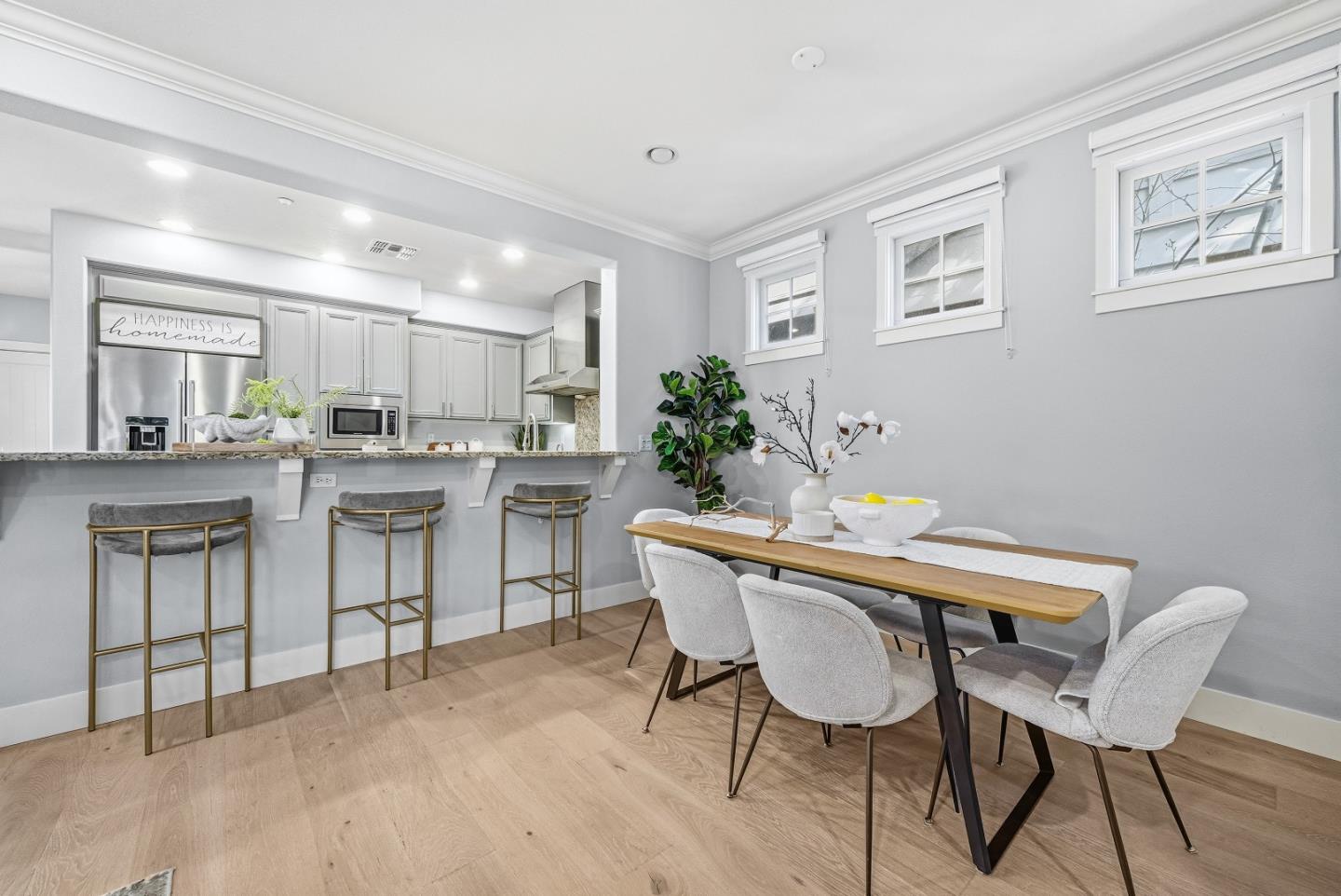 Detail Gallery Image 7 of 31 For 156 Morandi Ln, Menlo Park,  CA 94025 - 4 Beds | 3/1 Baths