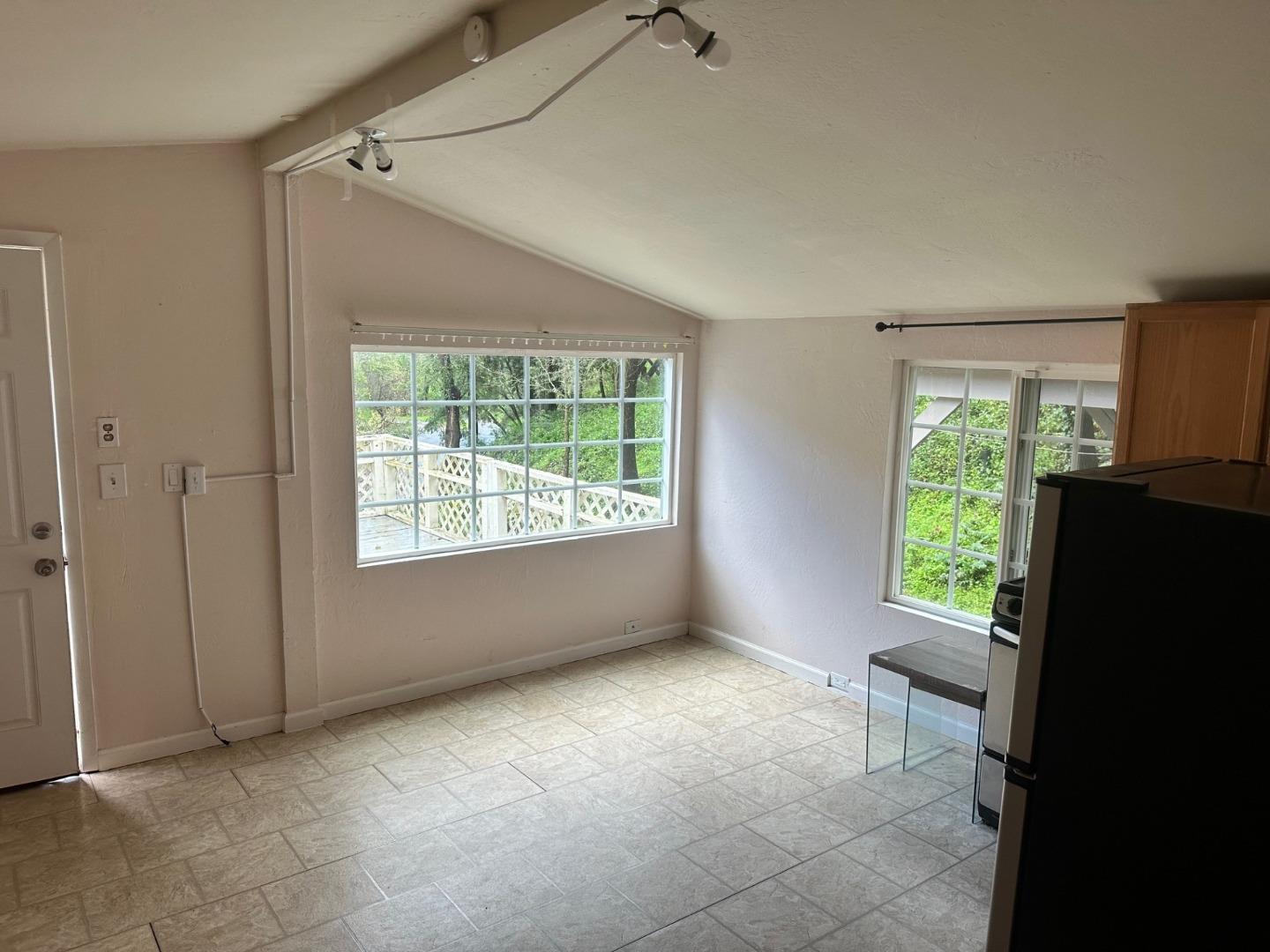 Detail Gallery Image 21 of 24 For 16220 Greenwood Rd, Monte Sereno,  CA 95030 - 4 Beds | 3 Baths