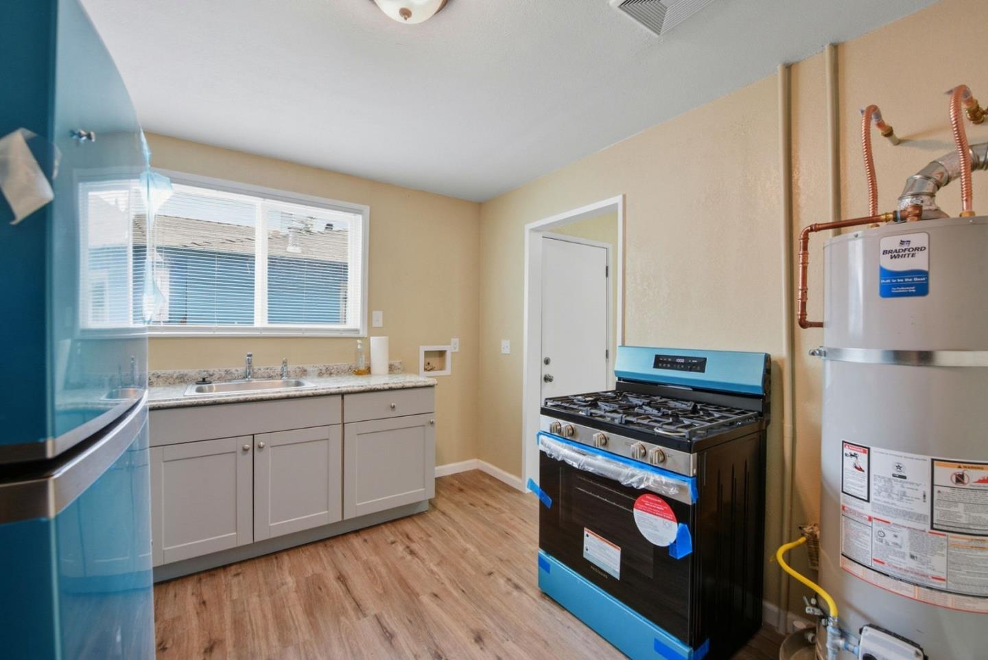 Detail Gallery Image 14 of 28 For 6928 Fresno St, Oakland,  CA 94605 - – Beds | – Baths