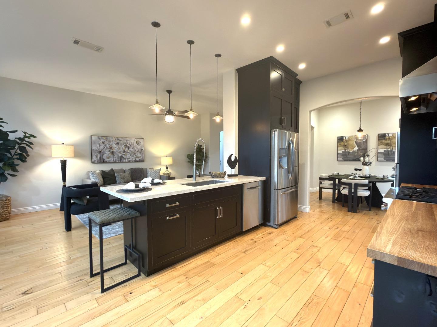 Detail Gallery Image 10 of 45 For 2064 Folle Blanche Dr, San Jose,  CA 95135 - 3 Beds | 2 Baths