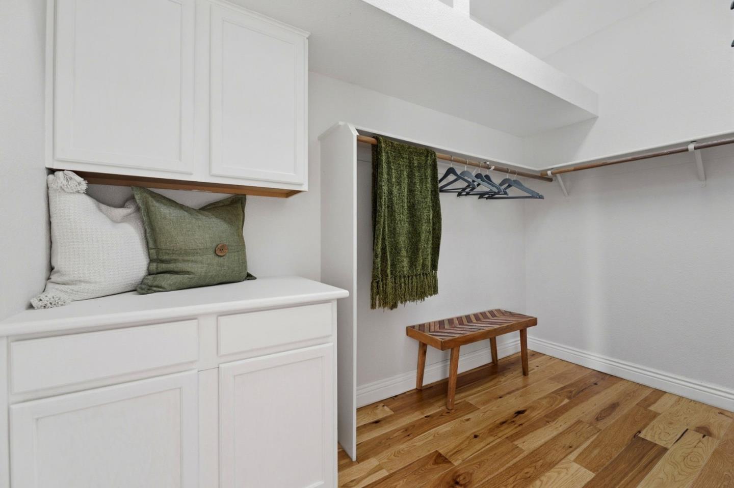 Detail Gallery Image 19 of 45 For 2064 Folle Blanche Dr, San Jose,  CA 95135 - 3 Beds | 2 Baths