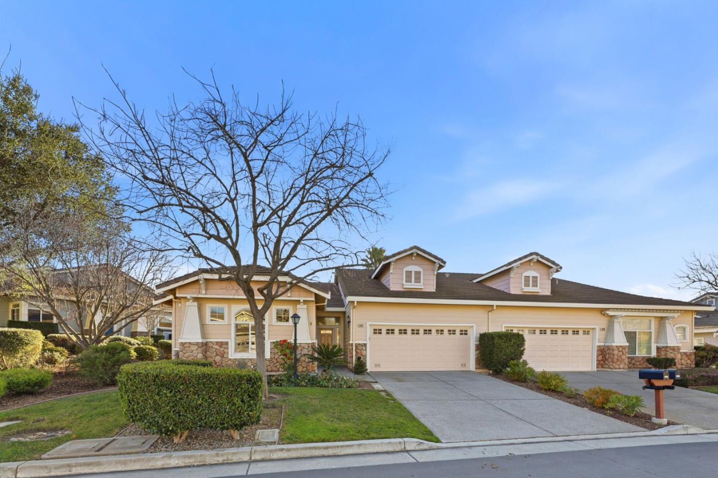 Detail Gallery Image 22 of 45 For 2064 Folle Blanche Dr, San Jose,  CA 95135 - 3 Beds | 2 Baths