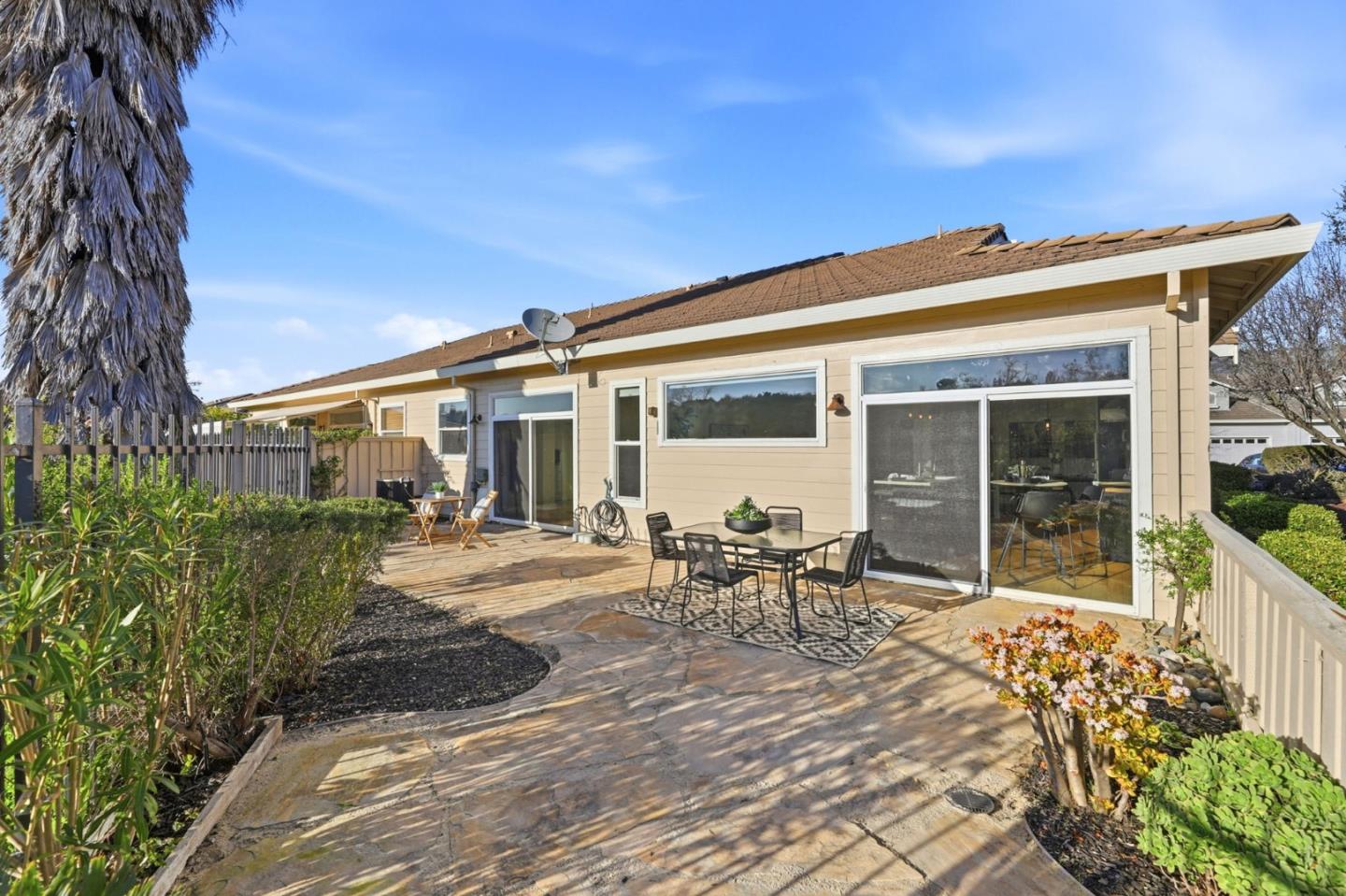 Detail Gallery Image 24 of 45 For 2064 Folle Blanche Dr, San Jose,  CA 95135 - 3 Beds | 2 Baths